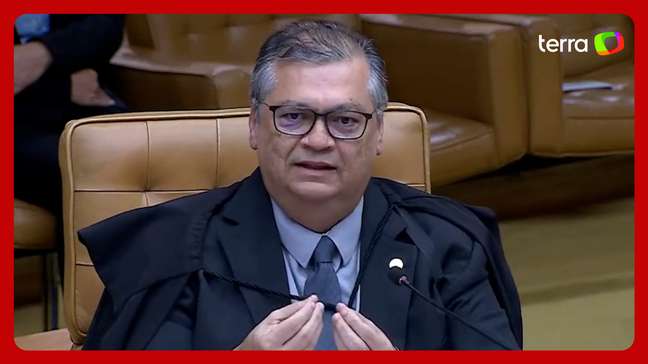 No STF, Dino lê xingamento recebido pela ouvidoria: 'Rocambole do inferno'